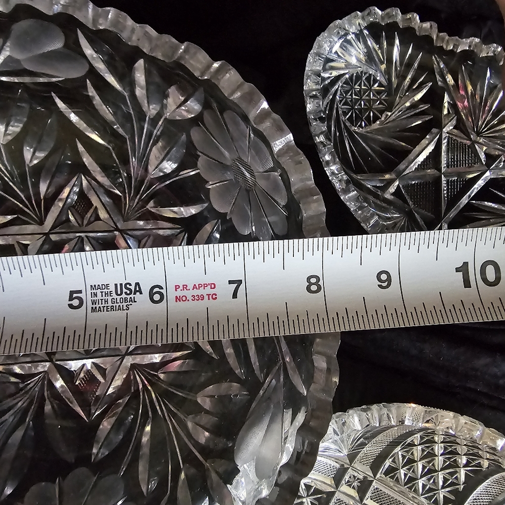 Rare AMERICAN BRILLIANT SAW TOOTH RIM CRYSTAL BOWL with daisy.